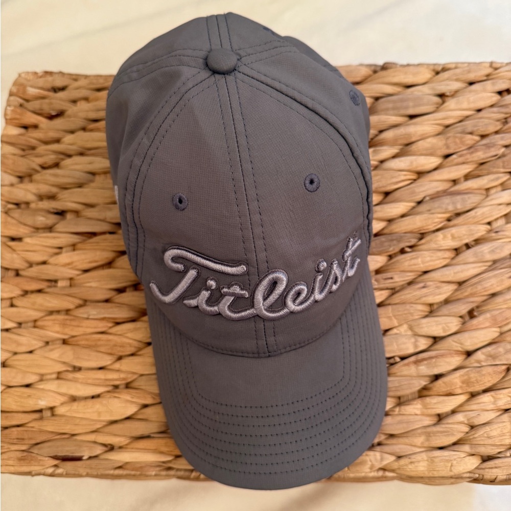 Titleist Tour Performance Golf Hat Gray Adjustable Script Embroidered Cap Pro V1